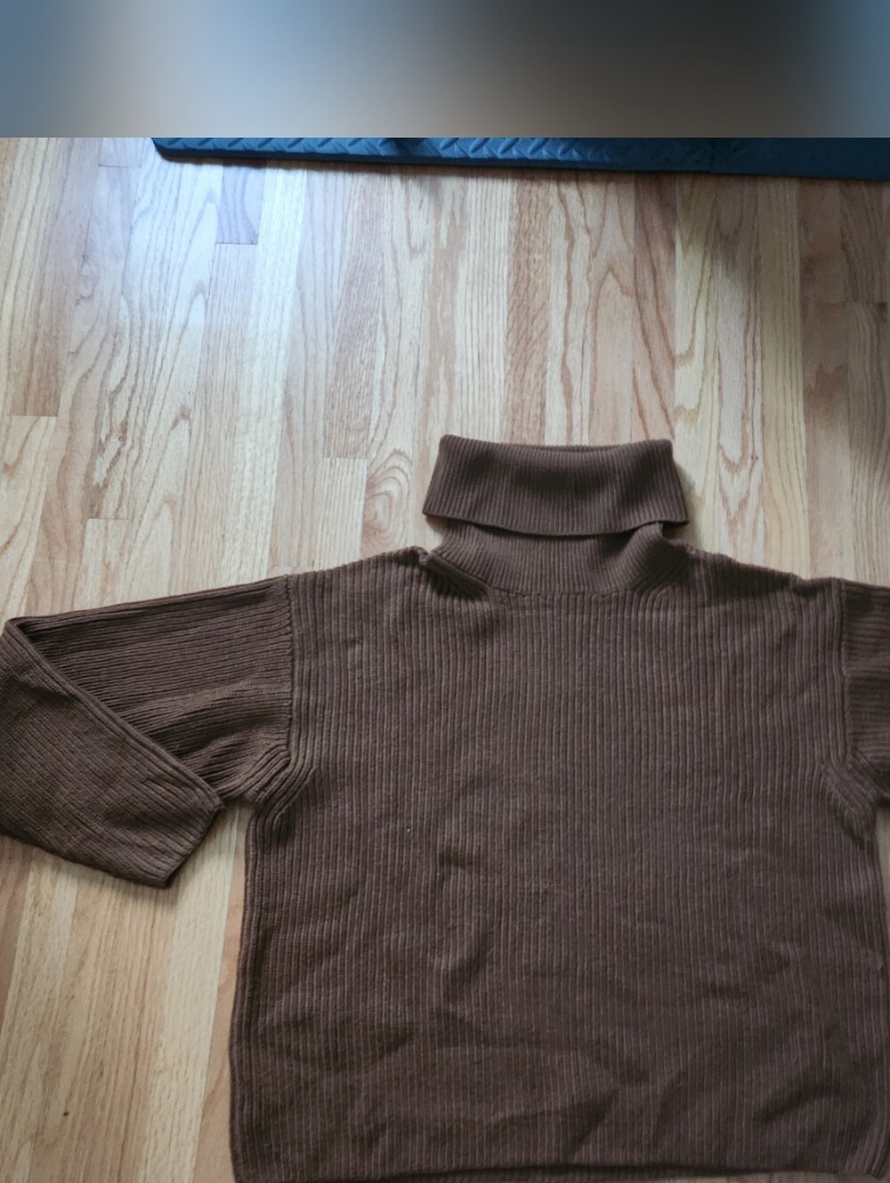 Aritzia Wilfred Tan Oversized Merino Wool Turtleneck size XS